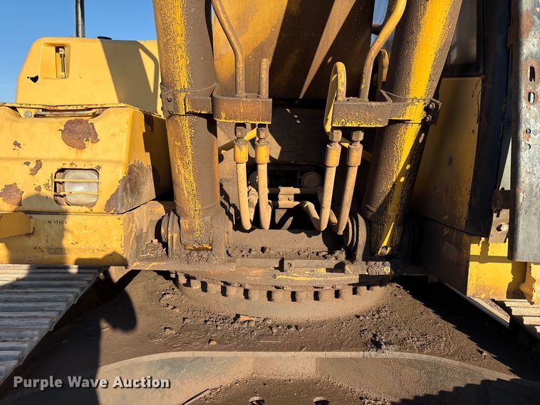 image for item EF6097 1997 Caterpillar 325B L excavator