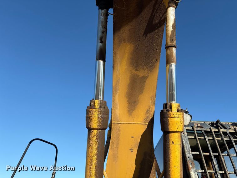 image for item EF6097 1997 Caterpillar 325B L excavator