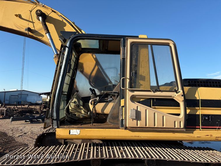 image for item EF6097 1997 Caterpillar 325B L excavator