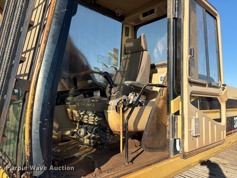 image for item EF6097 1997 Caterpillar 325B L excavator