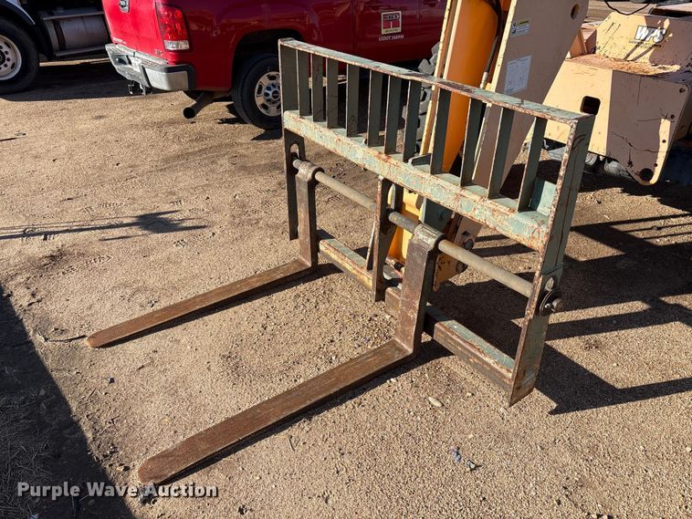 image for item EF6098 Mustang 642 telehandler