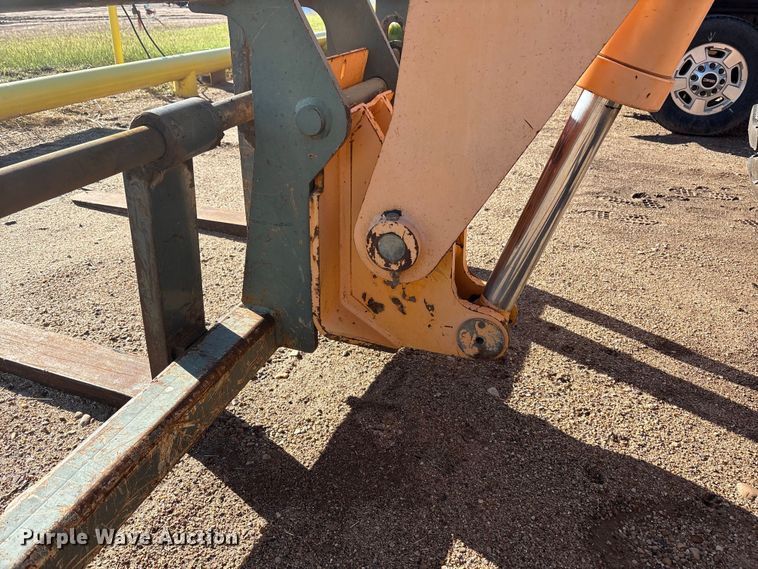 image for item EF6098 Mustang 642 telehandler