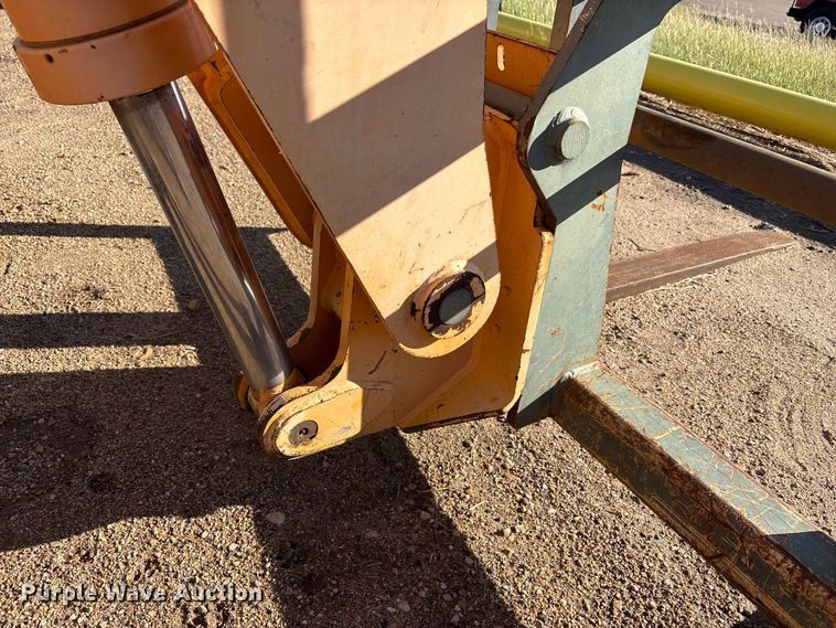 image for item EF6098 Mustang 642 telehandler