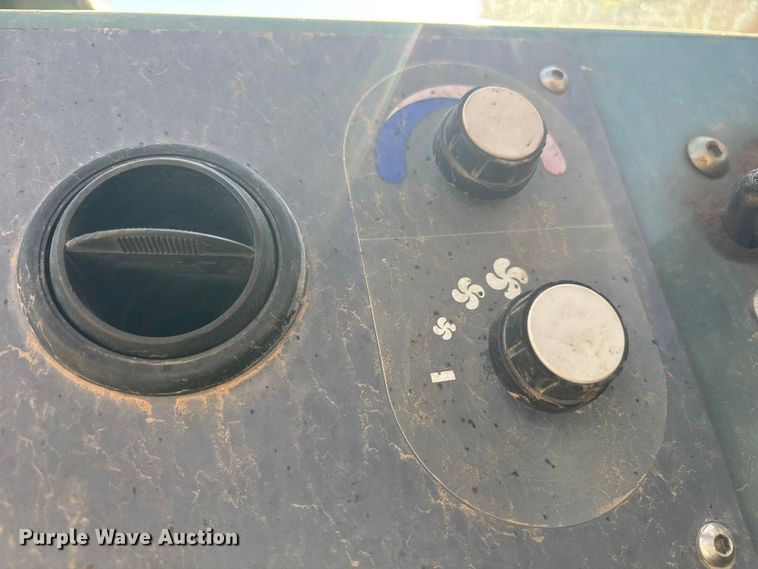 image for item EF6098 Mustang 642 telehandler