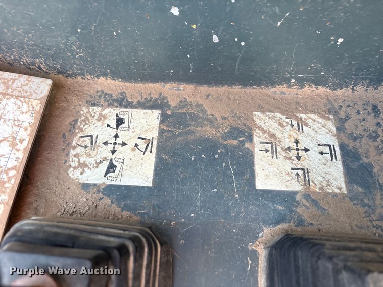 image for item EF6098 Mustang 642 telehandler