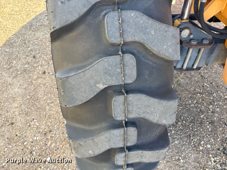 image for item EF6098 Mustang 642 telehandler