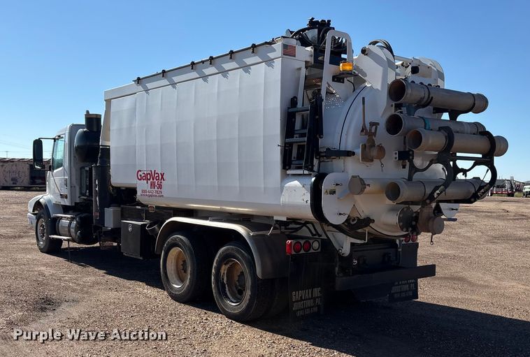 image for item EF6099 2003 Volvo VHD hydrovac truck