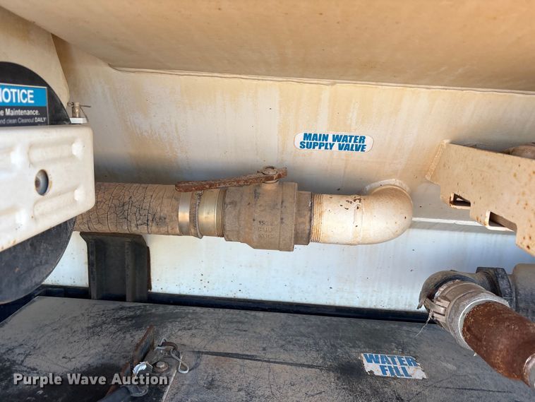 image for item EF6099 2003 Volvo VHD hydrovac truck