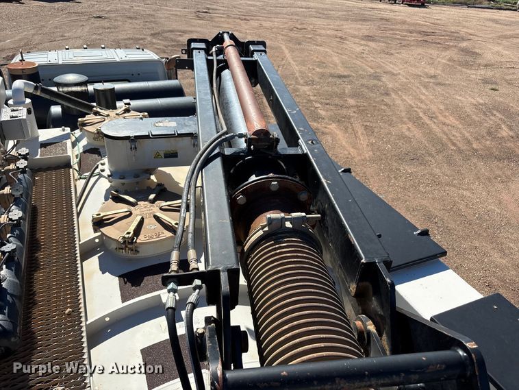 image for item EF6099 2003 Volvo VHD hydrovac truck