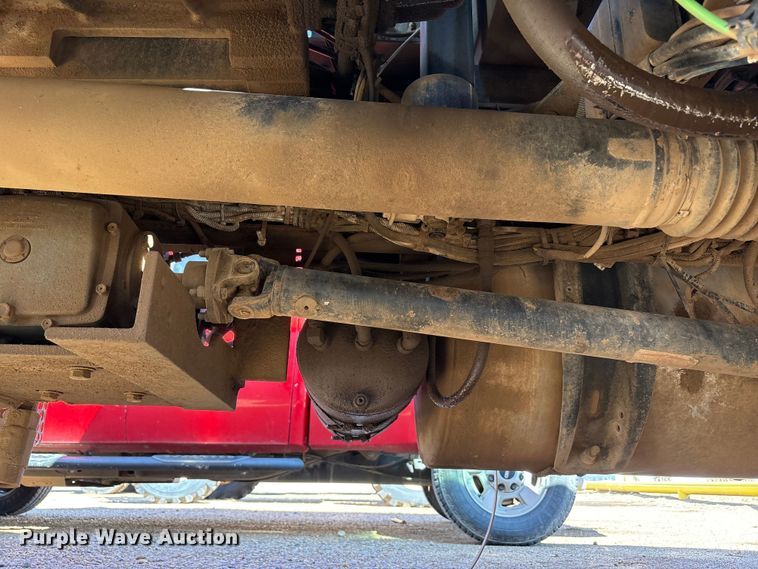 image for item EF6099 2003 Volvo VHD hydrovac truck