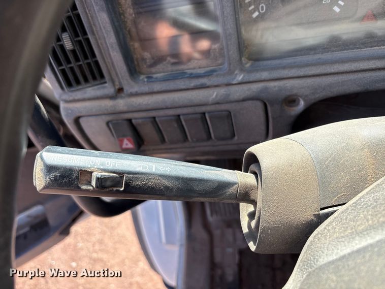 image for item EF6099 2003 Volvo VHD hydrovac truck