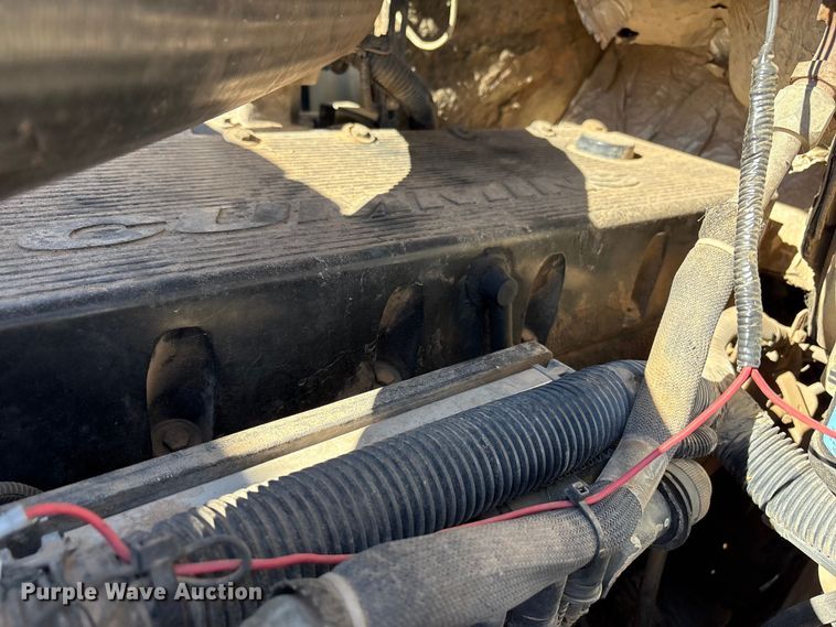 image for item EF6099 2003 Volvo VHD hydrovac truck