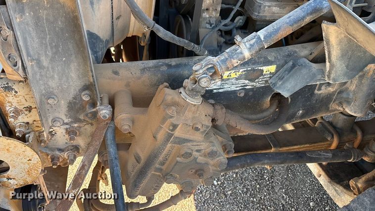 image for item EF6099 2003 Volvo VHD hydrovac truck