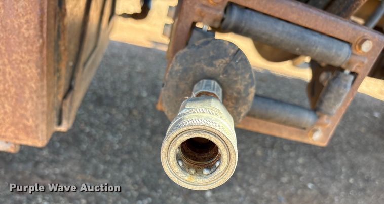 image for item EF6100 2007 Volvo VHD hydrovac truck