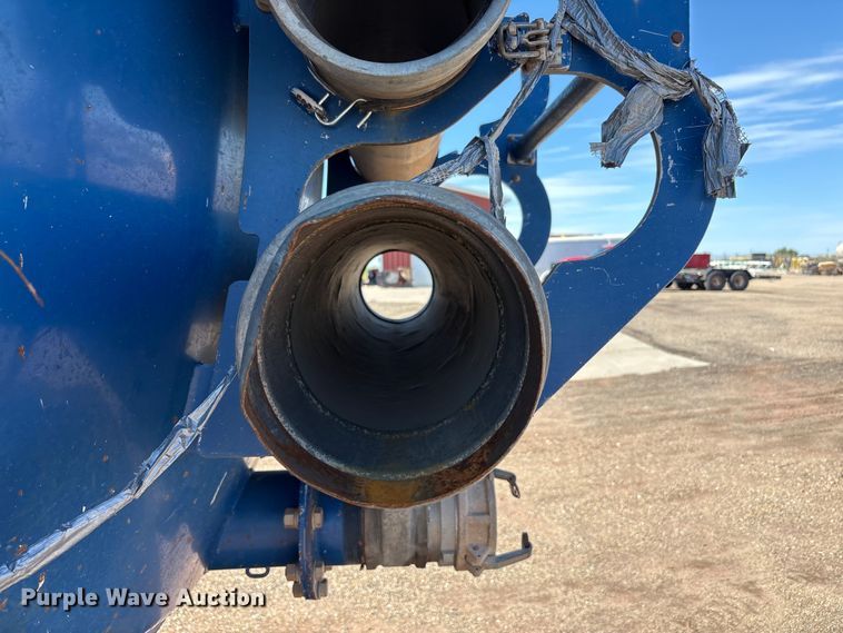 image for item EF6100 2007 Volvo VHD hydrovac truck