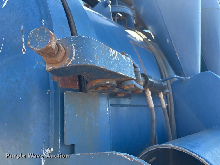 image for item EF6100 2007 Volvo VHD hydrovac truck