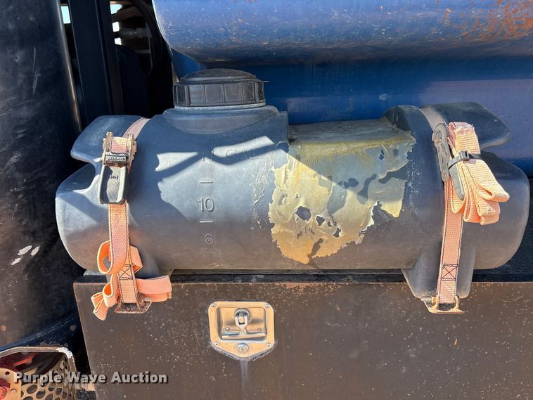 image for item EF6100 2007 Volvo VHD hydrovac truck