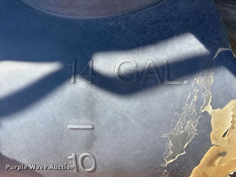 image for item EF6100 2007 Volvo VHD hydrovac truck