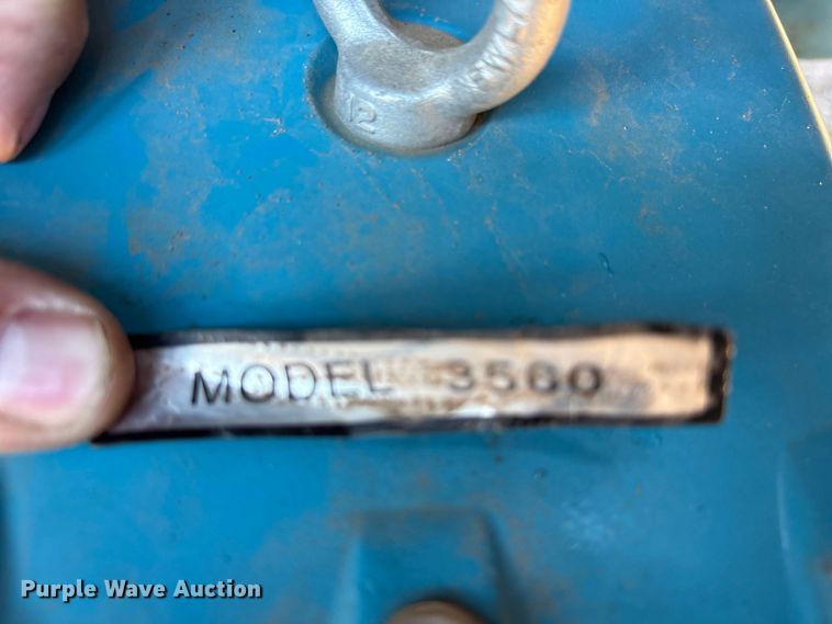 image for item EF6100 2007 Volvo VHD hydrovac truck