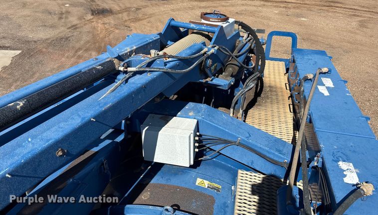 image for item EF6100 2007 Volvo VHD hydrovac truck