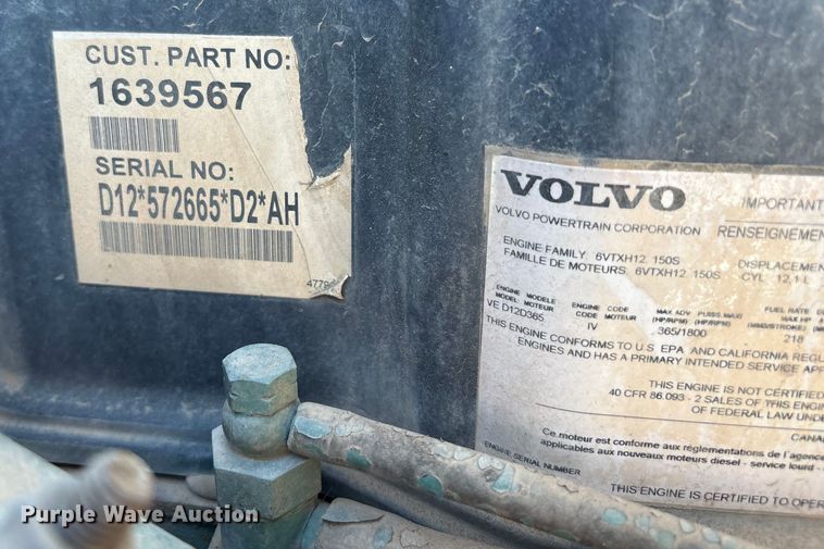 image for item EF6100 2007 Volvo VHD hydrovac truck