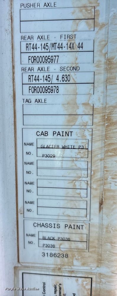 image for item EF6100 2007 Volvo VHD hydrovac truck