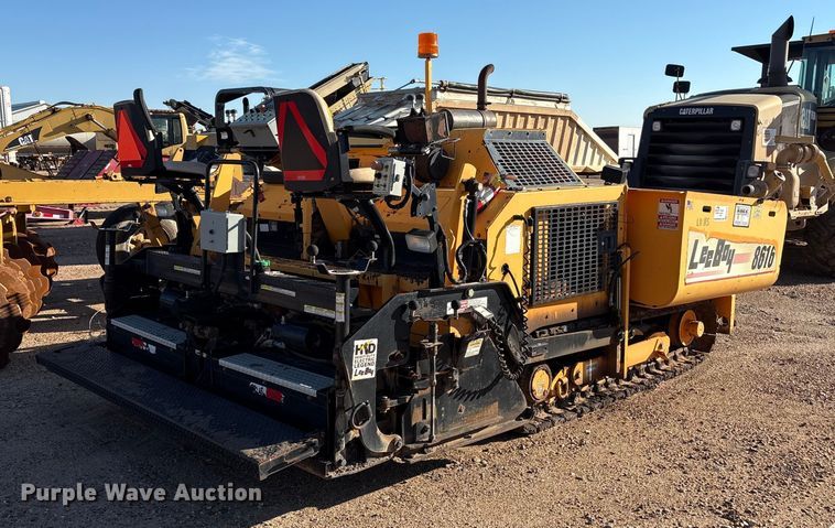 image for item EF6104 2013 Lee-Boy 8616 paver