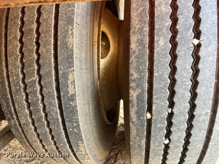 image for item EF6107 2006 Holden HPF50 lowboy equipment trailer