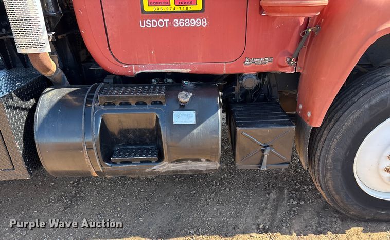 image for item EF6109 1989 Mack R690ST winch truck