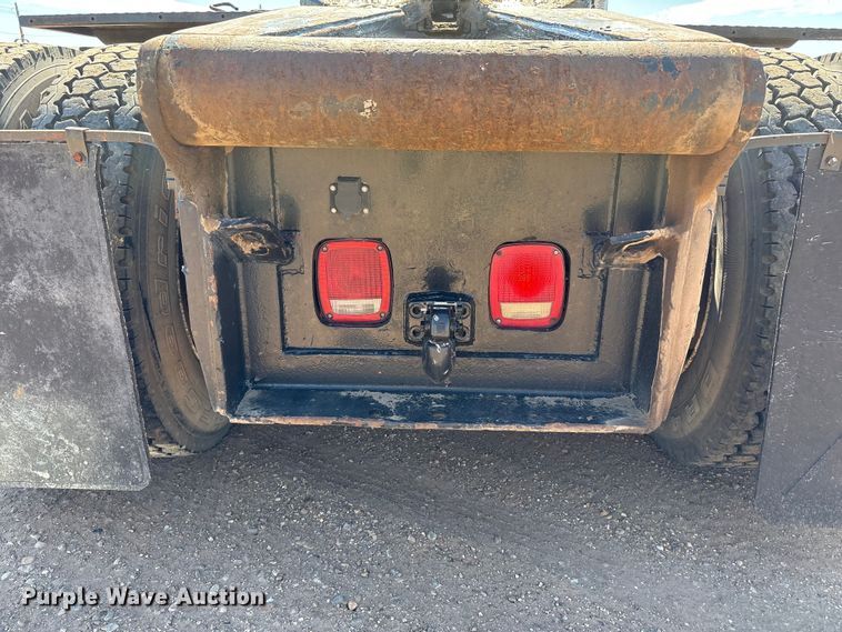 image for item EF6109 1989 Mack R690ST winch truck