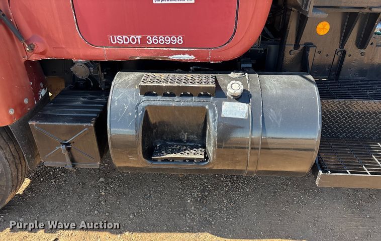 image for item EF6109 1989 Mack R690ST winch truck