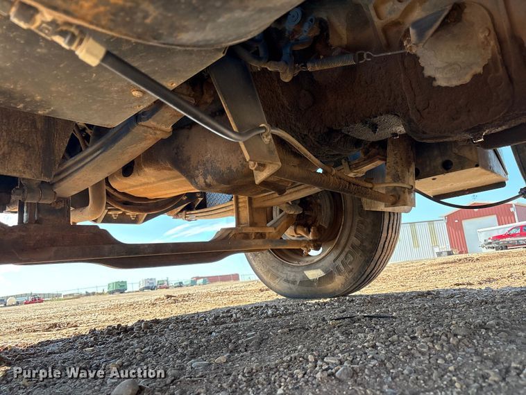 image for item EF6109 1989 Mack R690ST winch truck