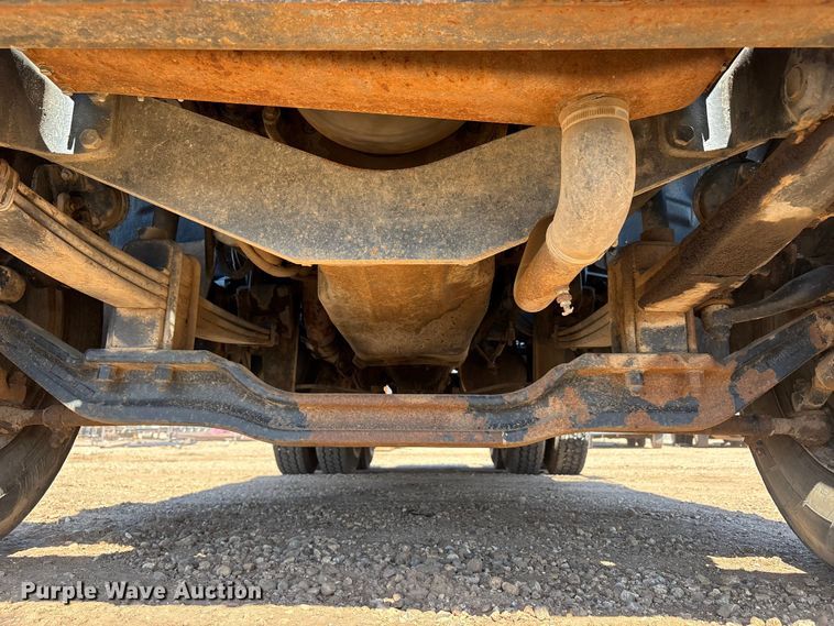 image for item EF6109 1989 Mack R690ST winch truck