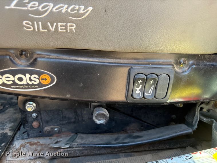 image for item EF6109 1989 Mack R690ST winch truck