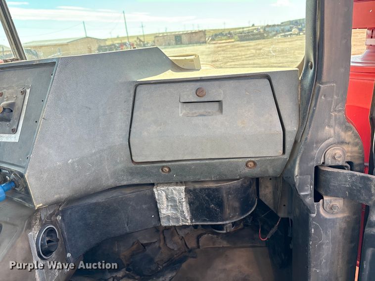 image for item EF6109 1989 Mack R690ST winch truck