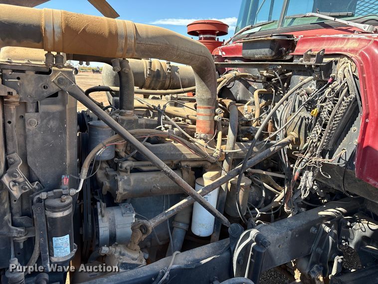 image for item EF6109 1989 Mack R690ST winch truck