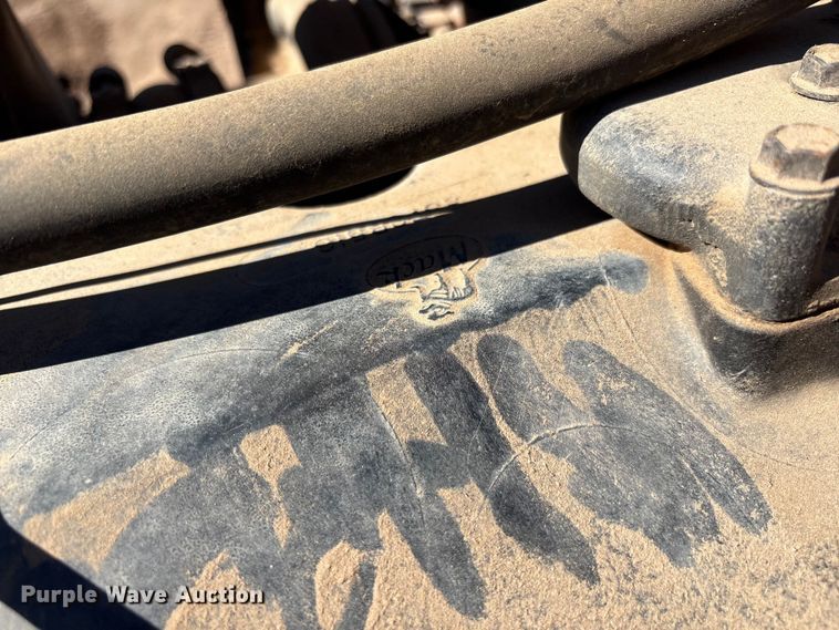 image for item EF6109 1989 Mack R690ST winch truck