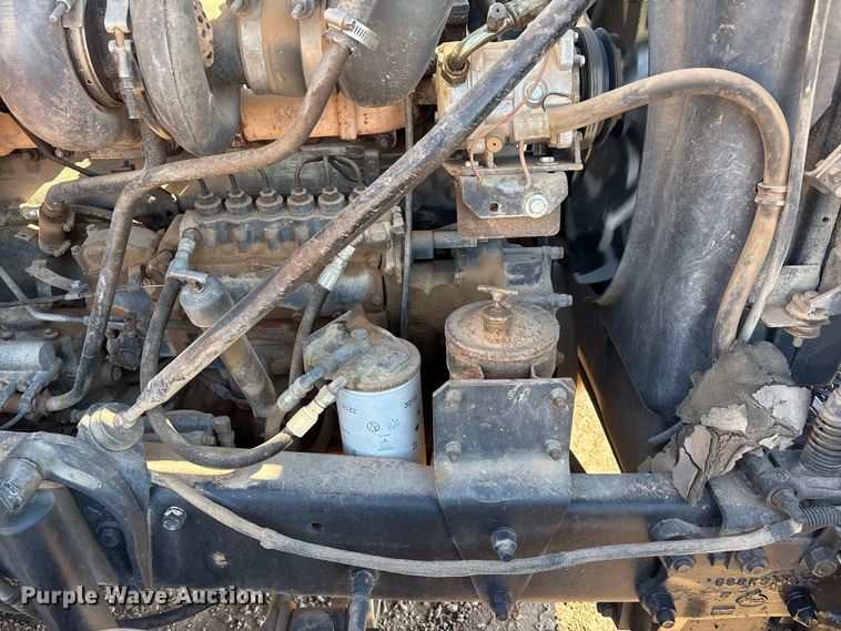 image for item EF6109 1989 Mack R690ST winch truck