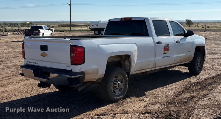 image for item EF6111 2015 Chevrolet Silverado 2500HD Crew Cab pickup truck