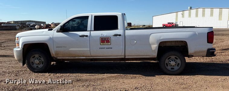 image for item EF6111 2015 Chevrolet Silverado 2500HD Crew Cab pickup truck