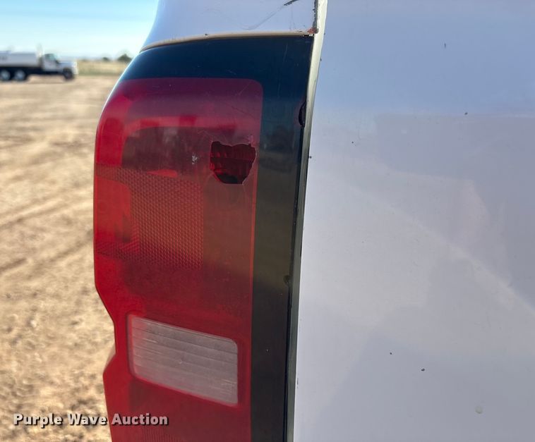 image for item EF6111 2015 Chevrolet Silverado 2500HD Crew Cab pickup truck