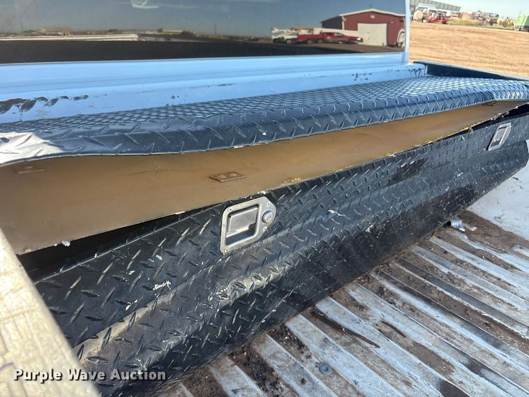 image for item EF6111 2015 Chevrolet Silverado 2500HD Crew Cab pickup truck