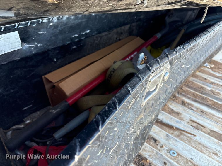 image for item EF6111 2015 Chevrolet Silverado 2500HD Crew Cab pickup truck