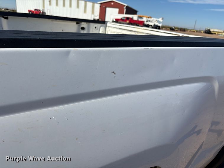 image for item EF6111 2015 Chevrolet Silverado 2500HD Crew Cab pickup truck