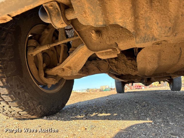 image for item EF6111 2015 Chevrolet Silverado 2500HD Crew Cab pickup truck