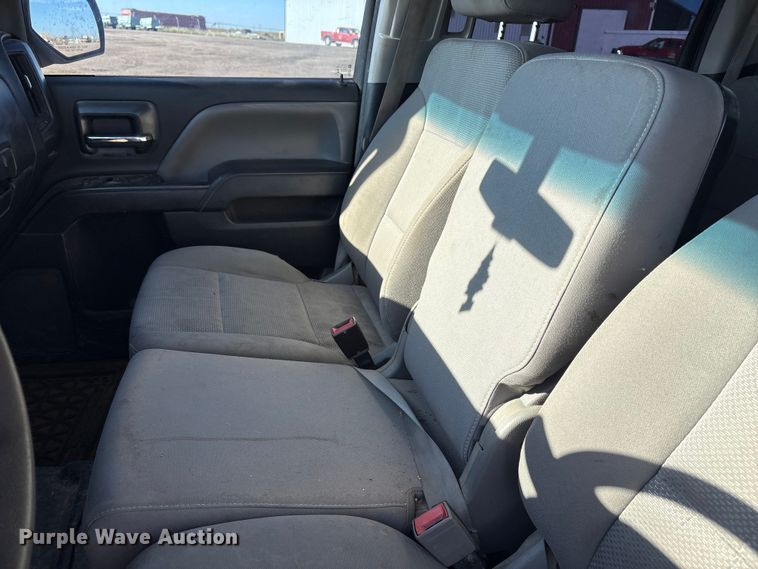 image for item EF6111 2015 Chevrolet Silverado 2500HD Crew Cab pickup truck