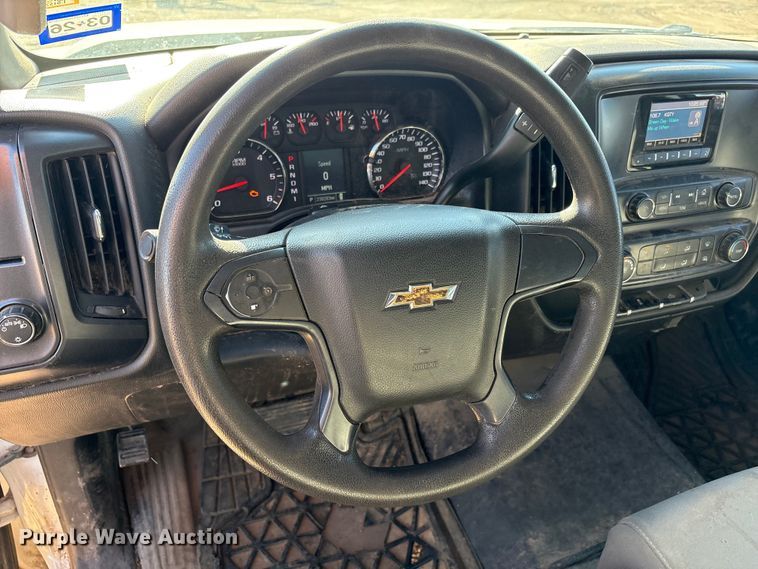 image for item EF6111 2015 Chevrolet Silverado 2500HD Crew Cab pickup truck