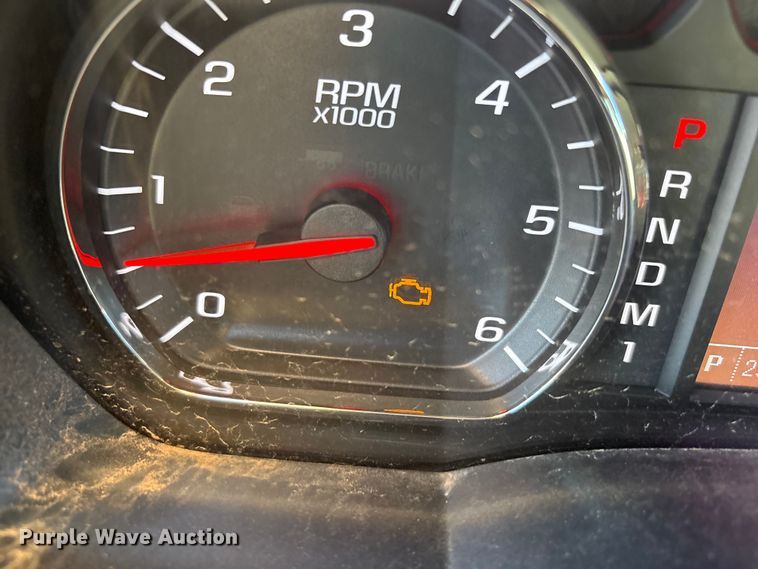 image for item EF6111 2015 Chevrolet Silverado 2500HD Crew Cab pickup truck