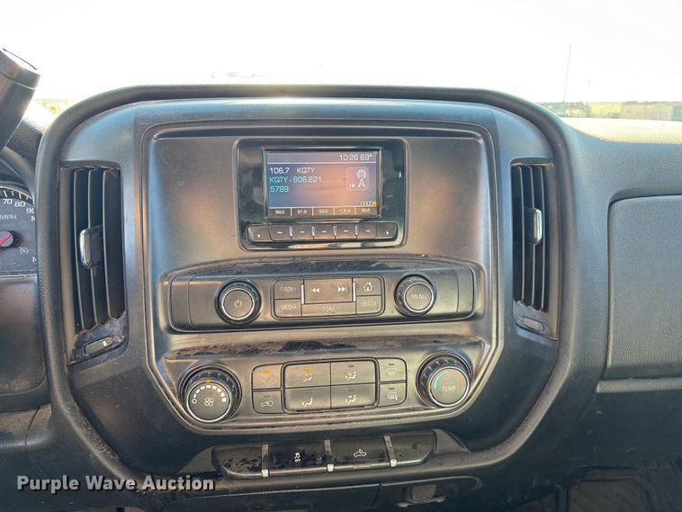 image for item EF6111 2015 Chevrolet Silverado 2500HD Crew Cab pickup truck