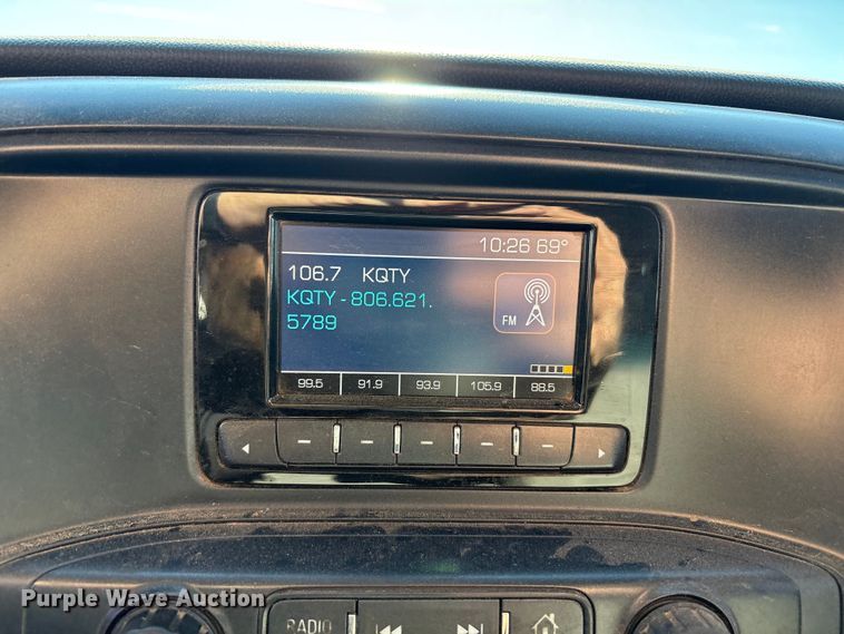 image for item EF6111 2015 Chevrolet Silverado 2500HD Crew Cab pickup truck